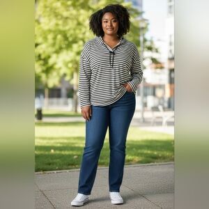 Cable And Gauge Striped Black and White Hoodie Size M